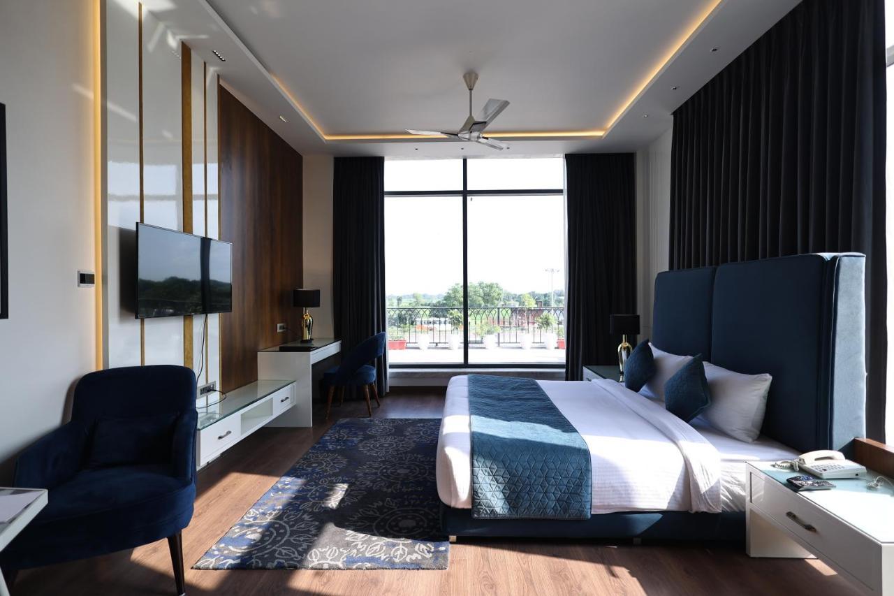 The Ramayana Hotel, Ayodhya Eksteriør bilde