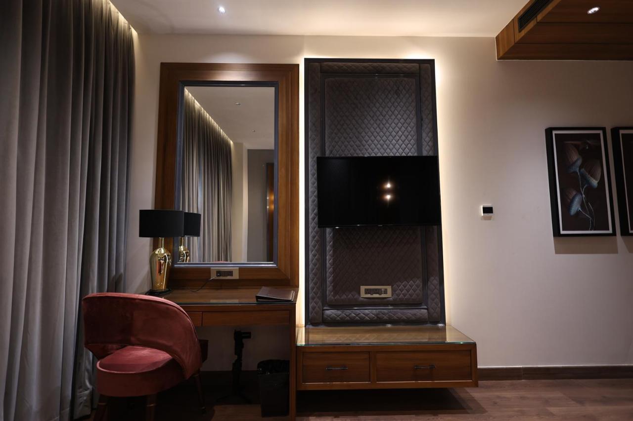 The Ramayana Hotel, Ayodhya Eksteriør bilde