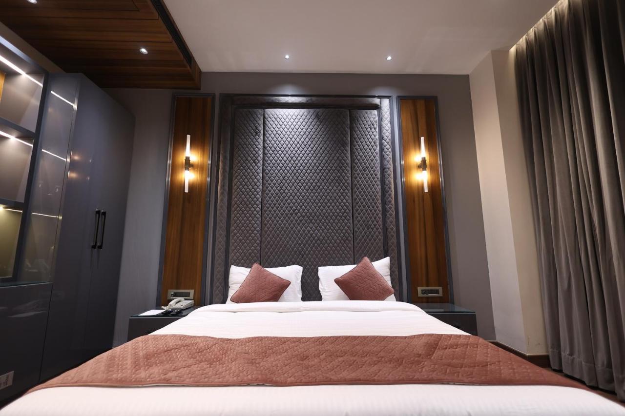 The Ramayana Hotel, Ayodhya Eksteriør bilde