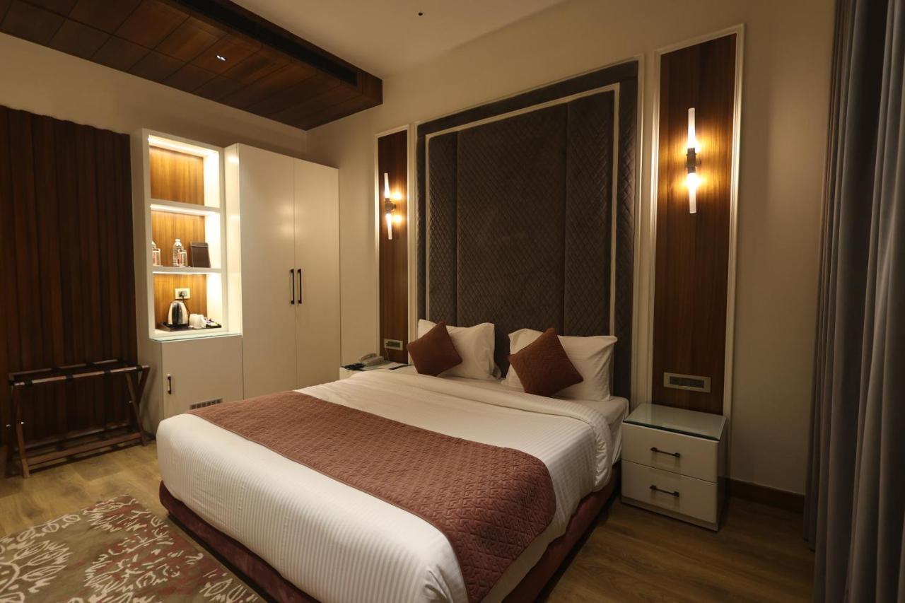 The Ramayana Hotel, Ayodhya Eksteriør bilde