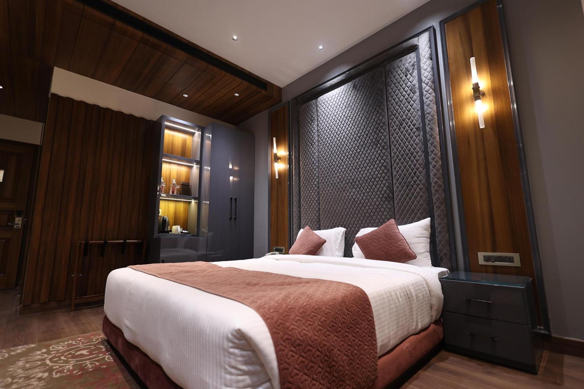 The Ramayana Hotel, Ayodhya Eksteriør bilde