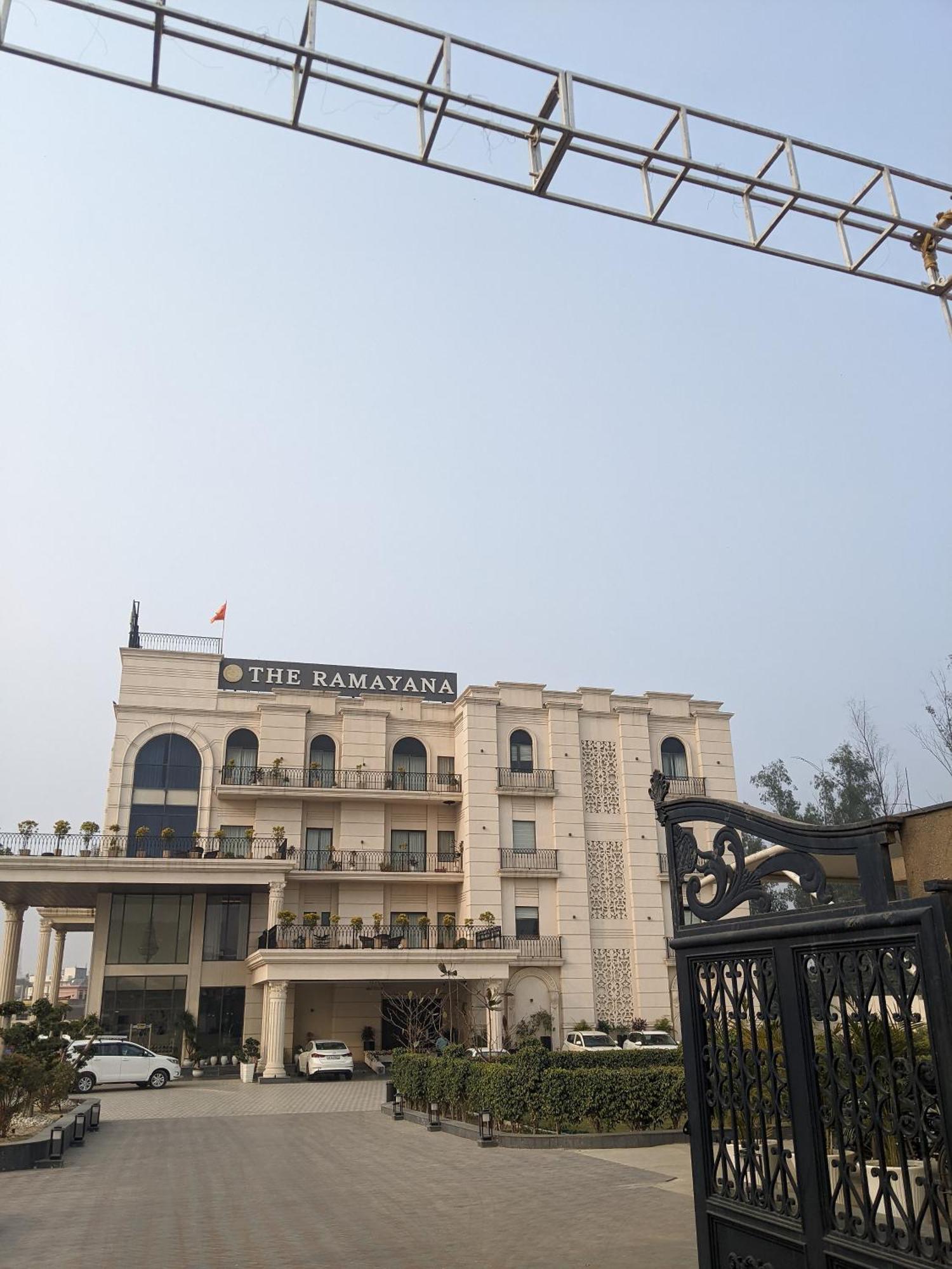 The Ramayana Hotel, Ayodhya Eksteriør bilde